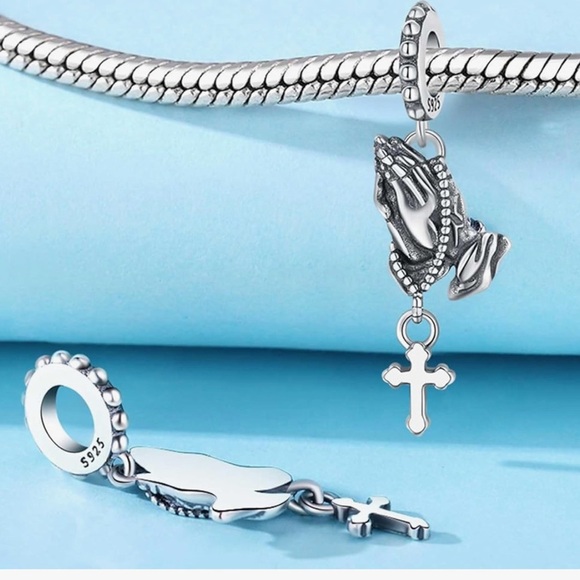 Praying Hands Catholic Charm with rosary stamped 925 fits all pandoras - Picture 2 of 3